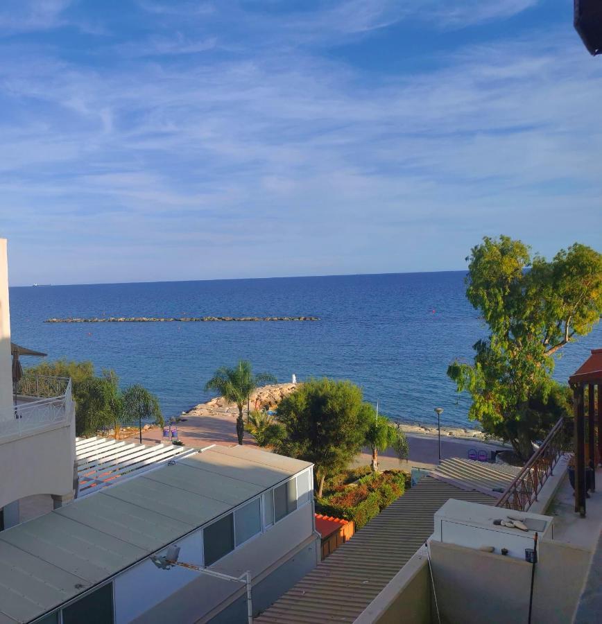 Galatex Beachfront 1St Line Sea View Suites - Best Location Peaceful Green Place Limassol Exterior photo