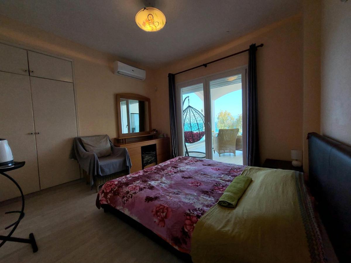 Galatex Beachfront 1St Line Sea View Suites - Best Location Peaceful Green Place Limassol Exterior photo