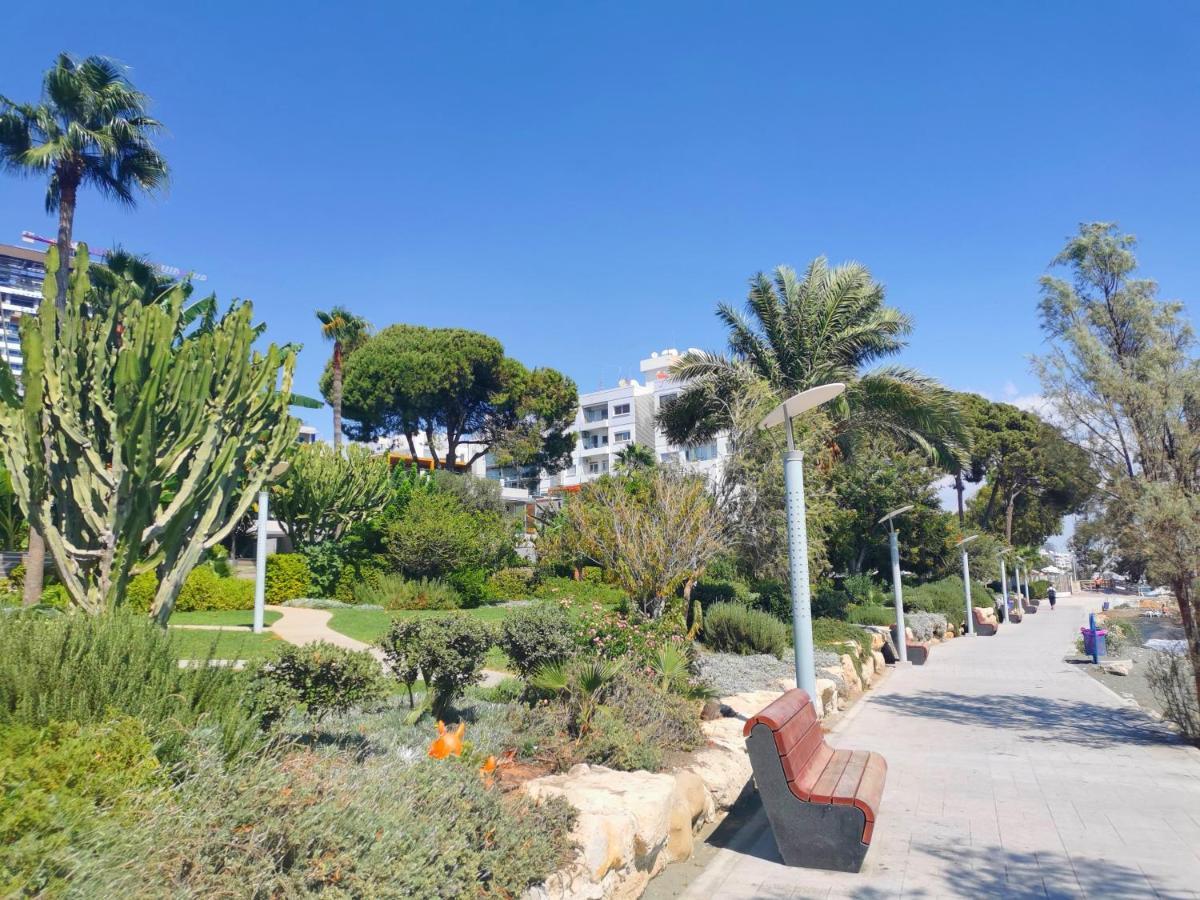 Galatex Beachfront 1St Line Sea View Suites - Best Location Peaceful Green Place Limassol Exterior photo